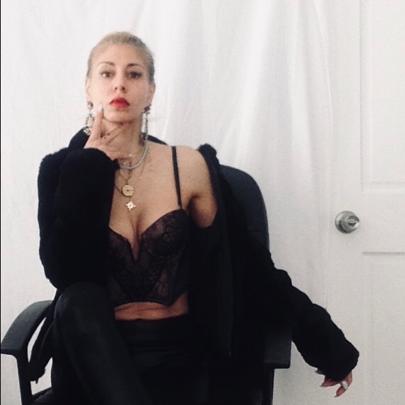 Meet your Posher, Tamara - Picture 5 of 6